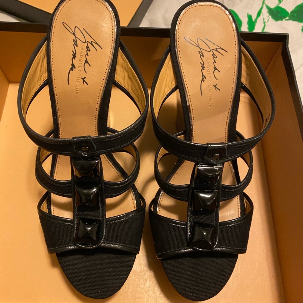 Badgley Mischka wedges size 9.5